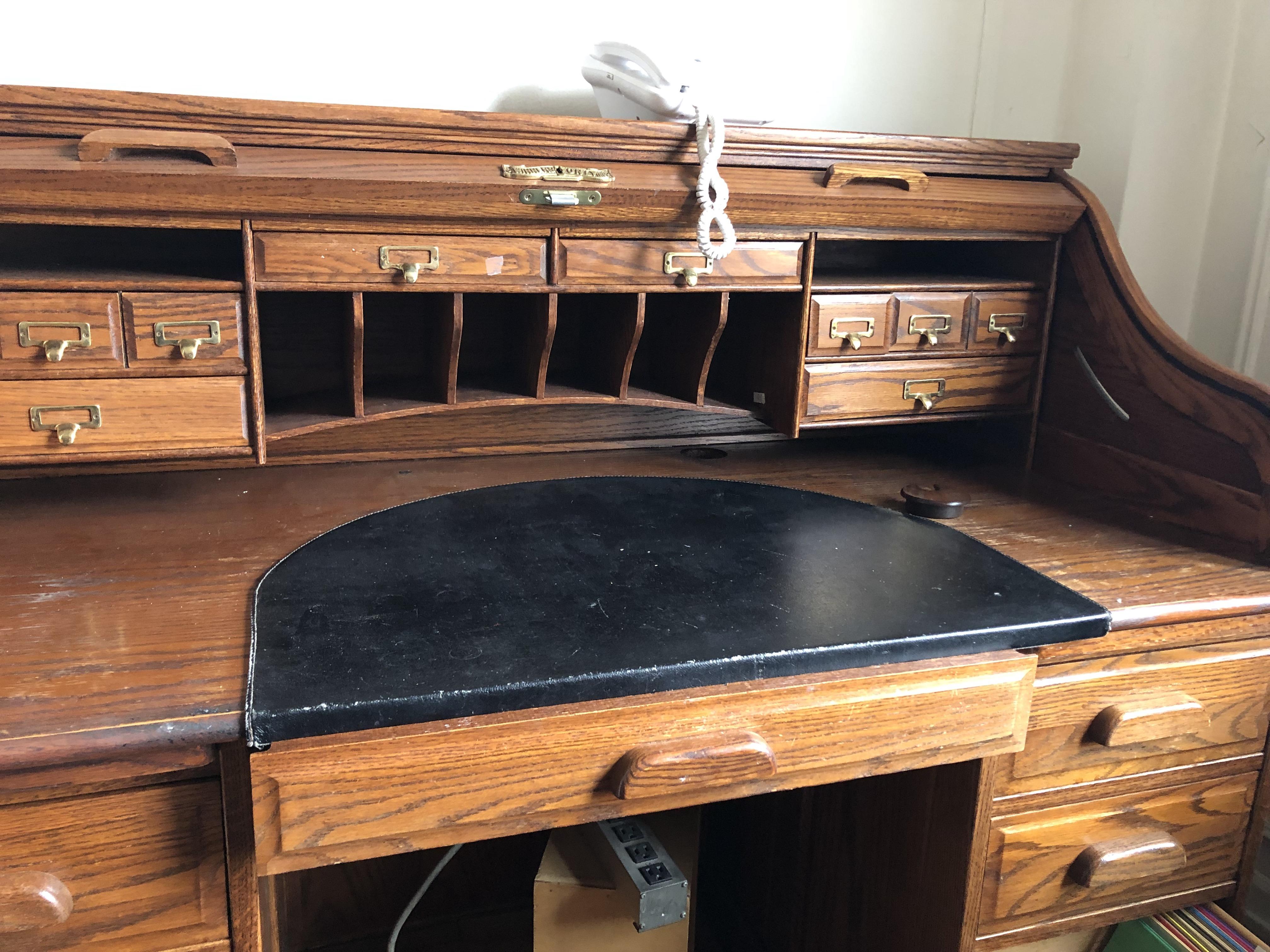 Rolltop desk