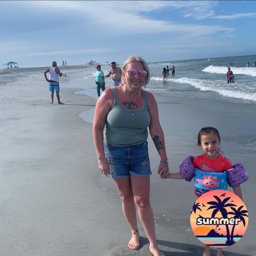 user profile icon inside a circle