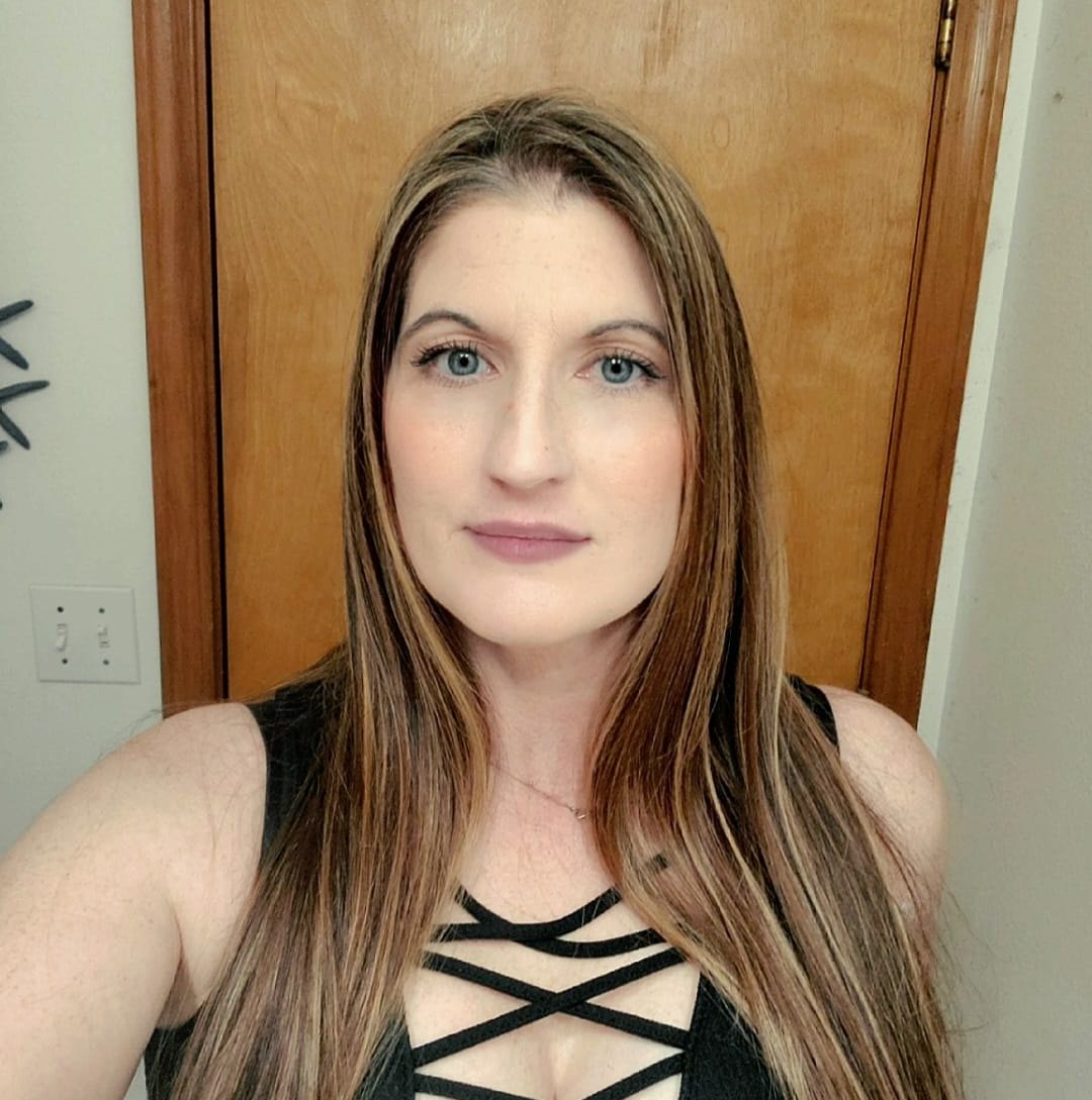 Picture of Leslie Nicole