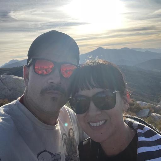 user profile icon inside a circle