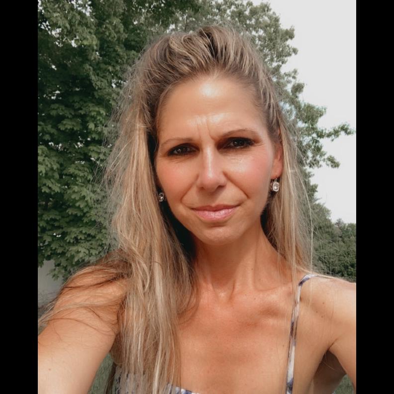 Picture of Dina Autore