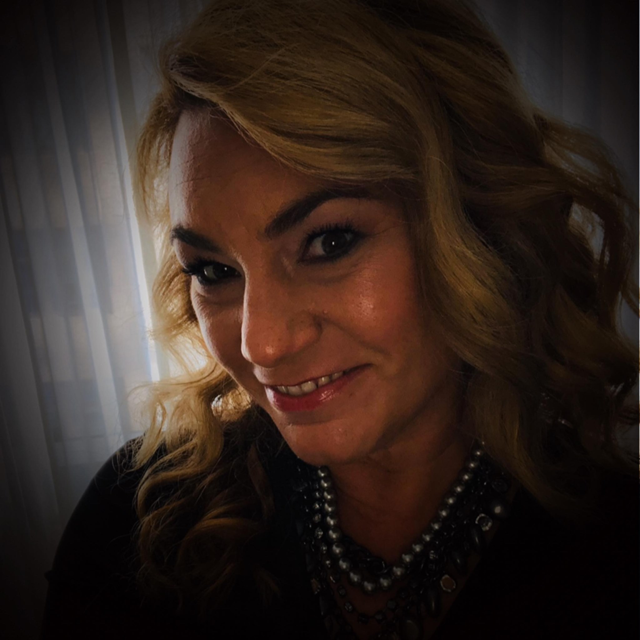 Picture of Amanda Creighton