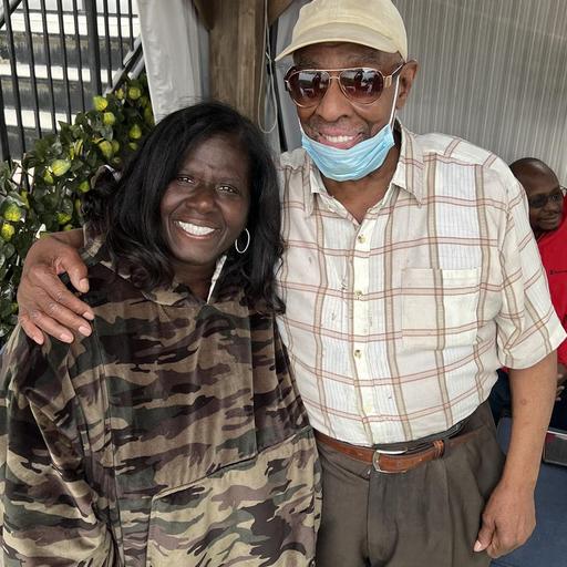 user profile icon inside a circle