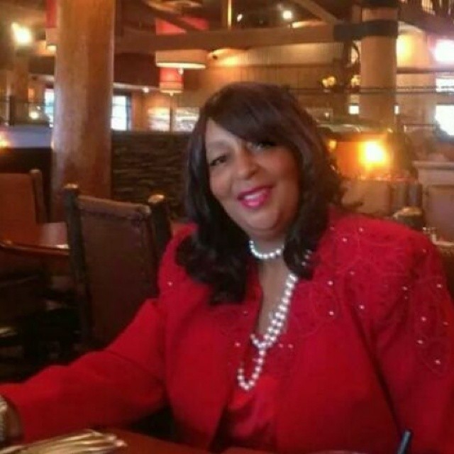 Picture of Debra Earls