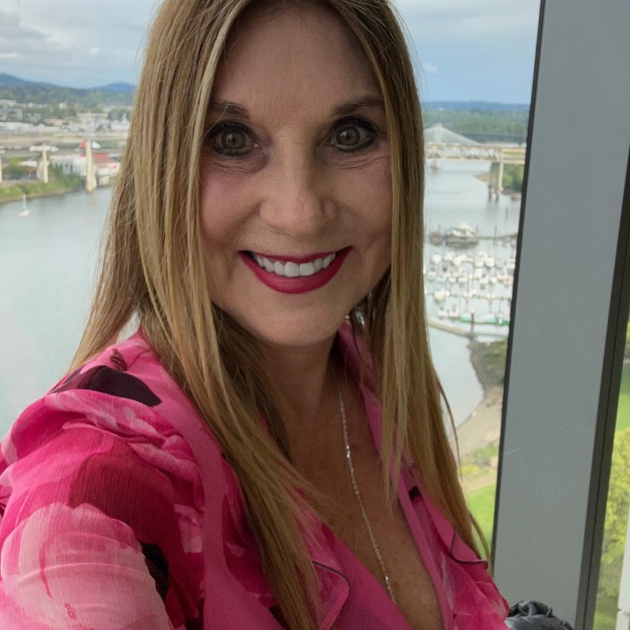 Picture of Julie Collins