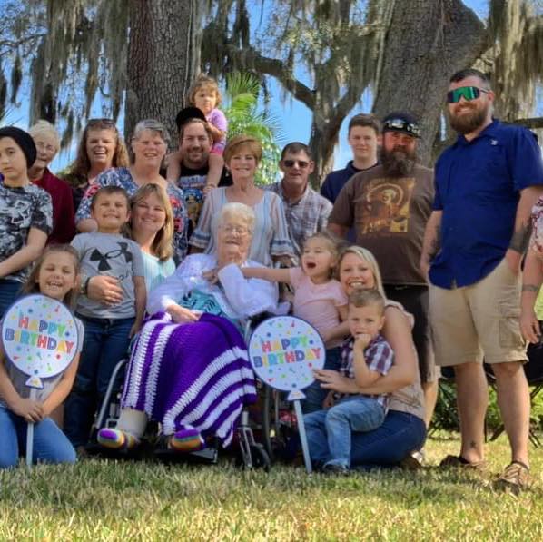 Picture of Eva Close