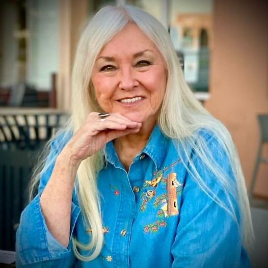 Picture of Suzanne Sparks