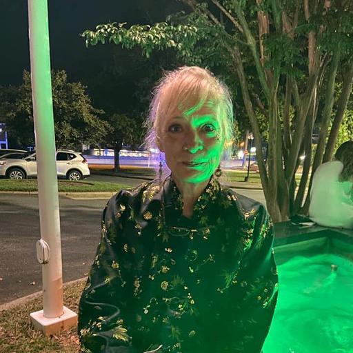 user profile icon inside a circle