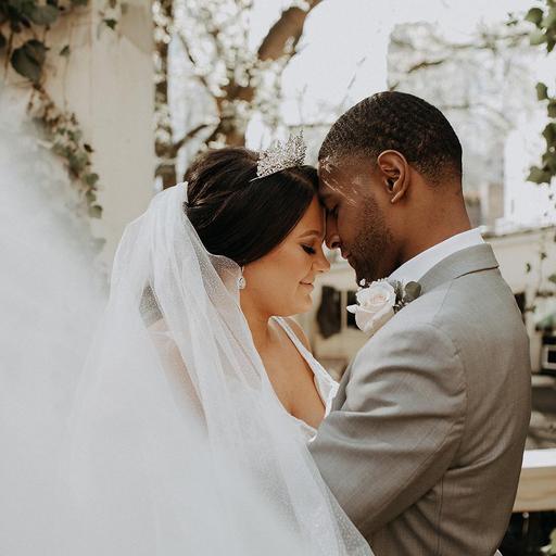 user profile icon inside a circle