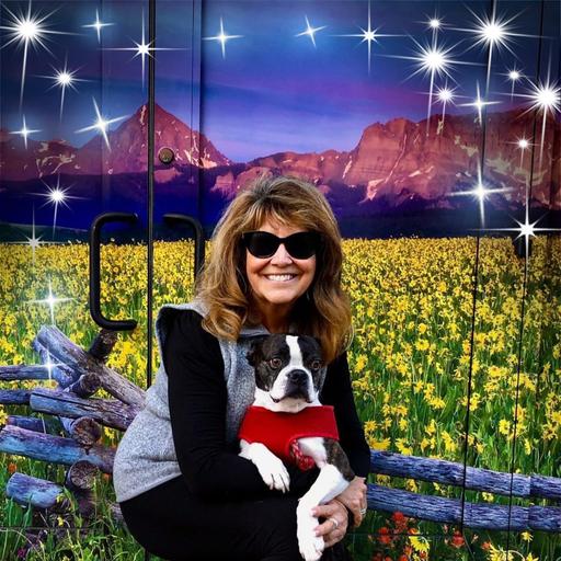 user profile icon inside a circle