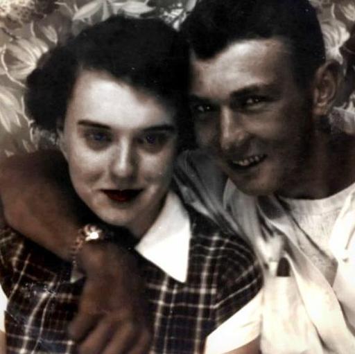 user profile icon inside a circle