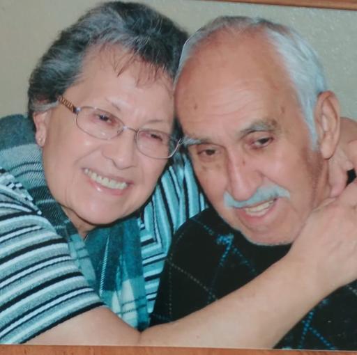 user profile icon inside a circle