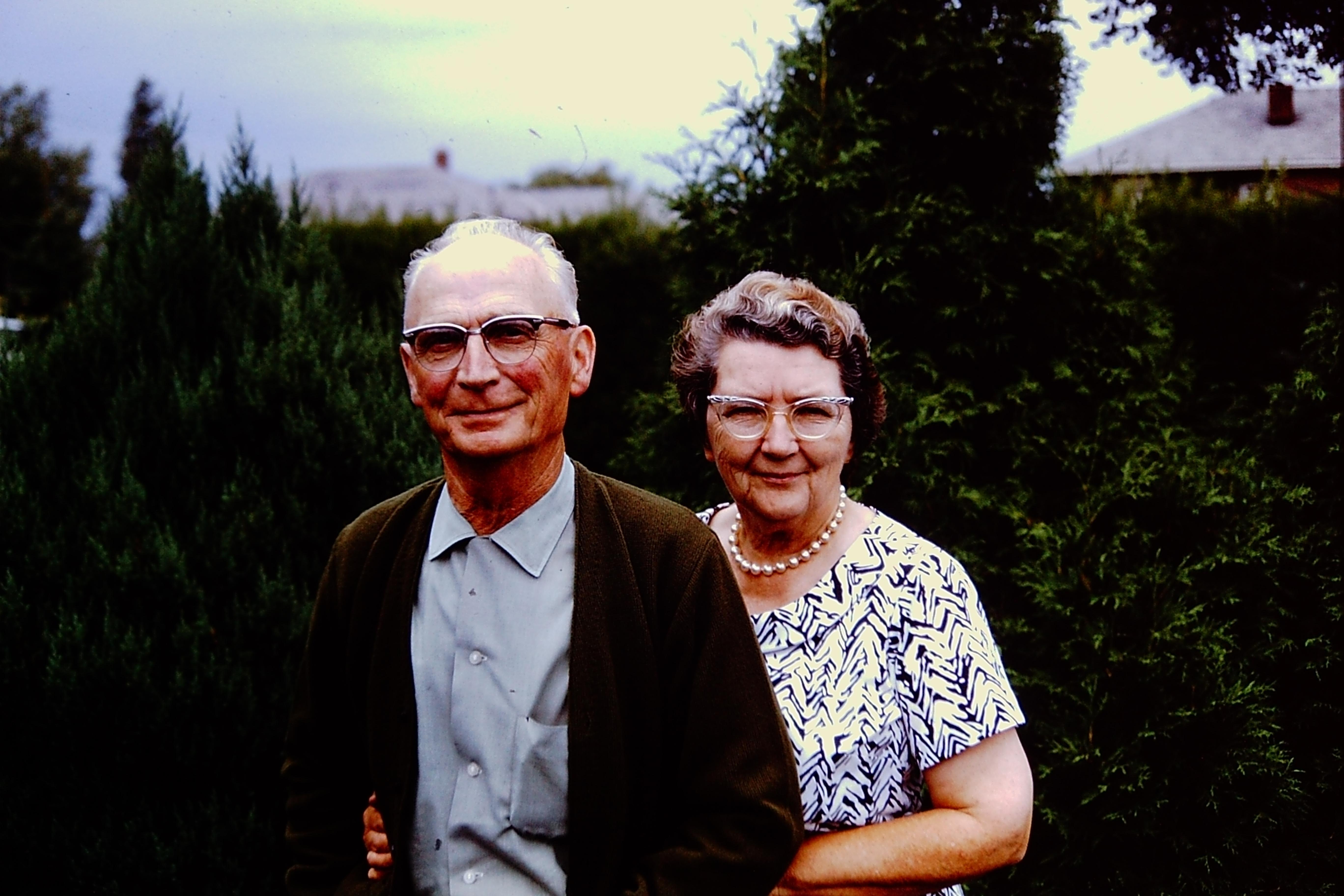 Aunt Tress and Uncle Ern on t…