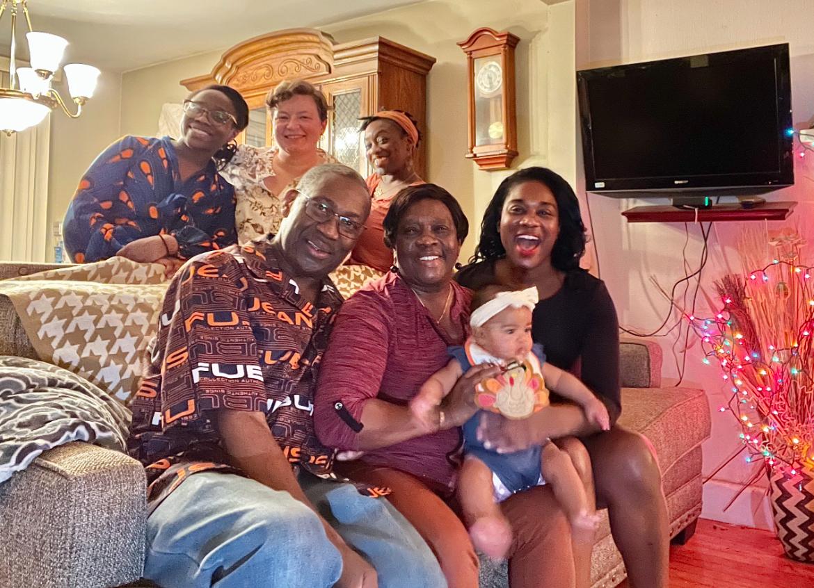 Linsel and his girl gang at T…