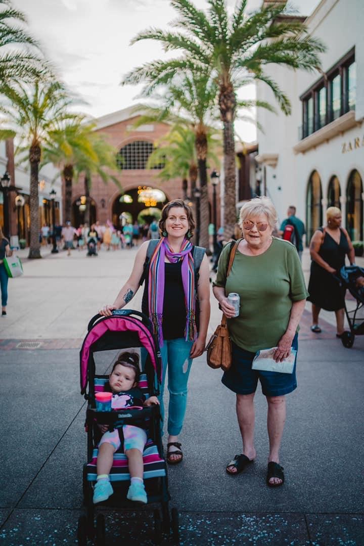 Visiting Aunt Trudy in July b…