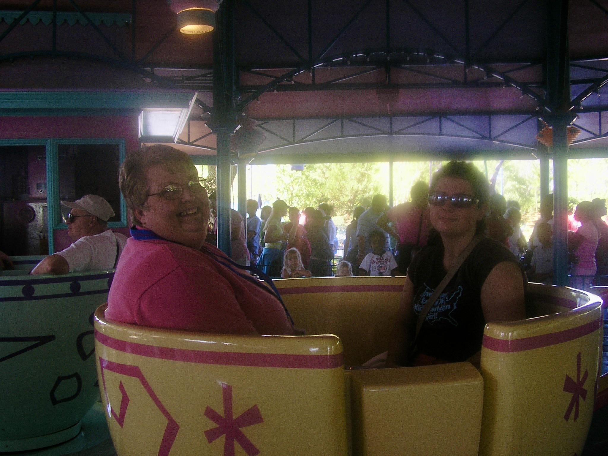 Riding tea cups