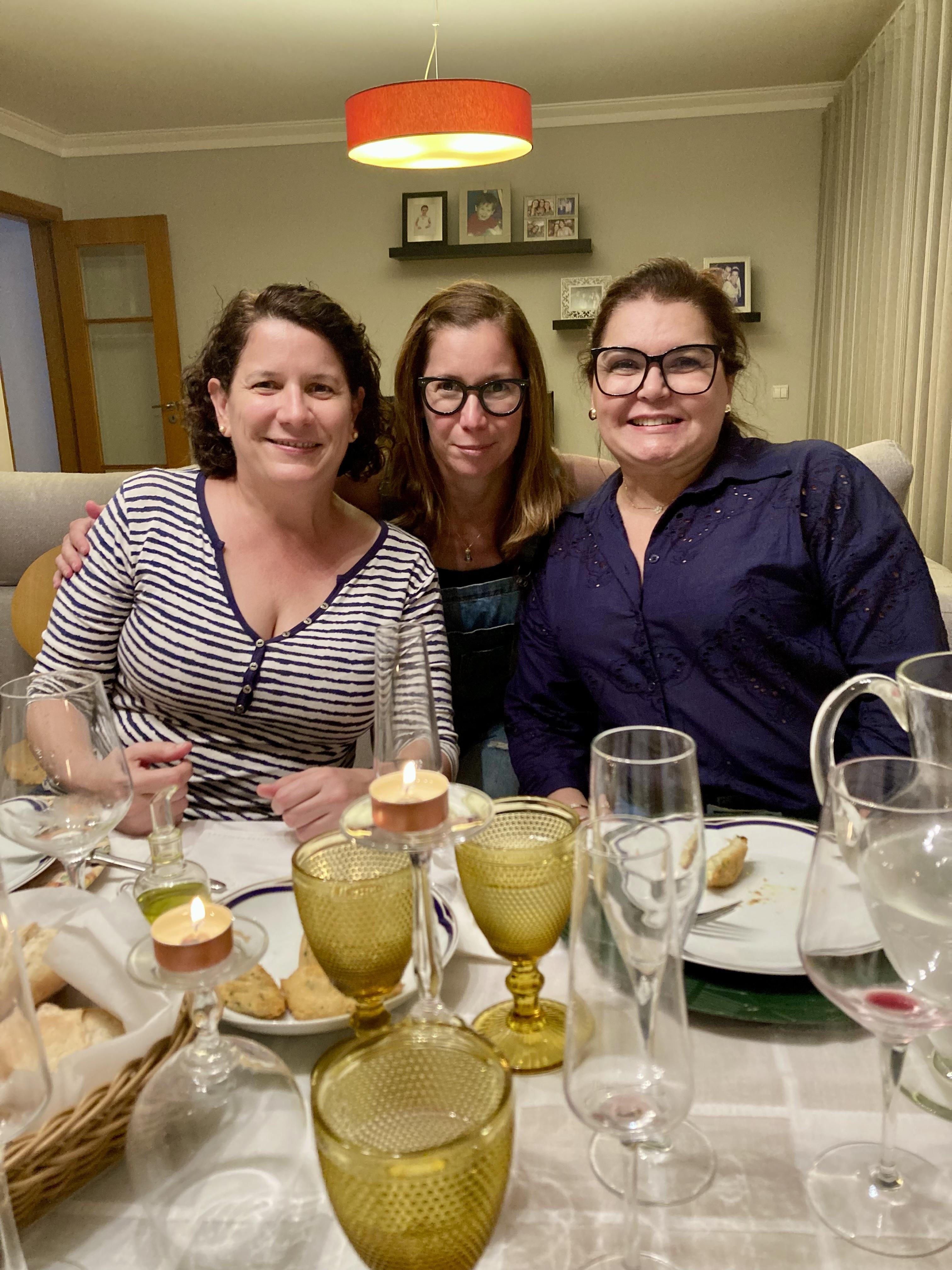 Rachel, Paula and Gil reunite…