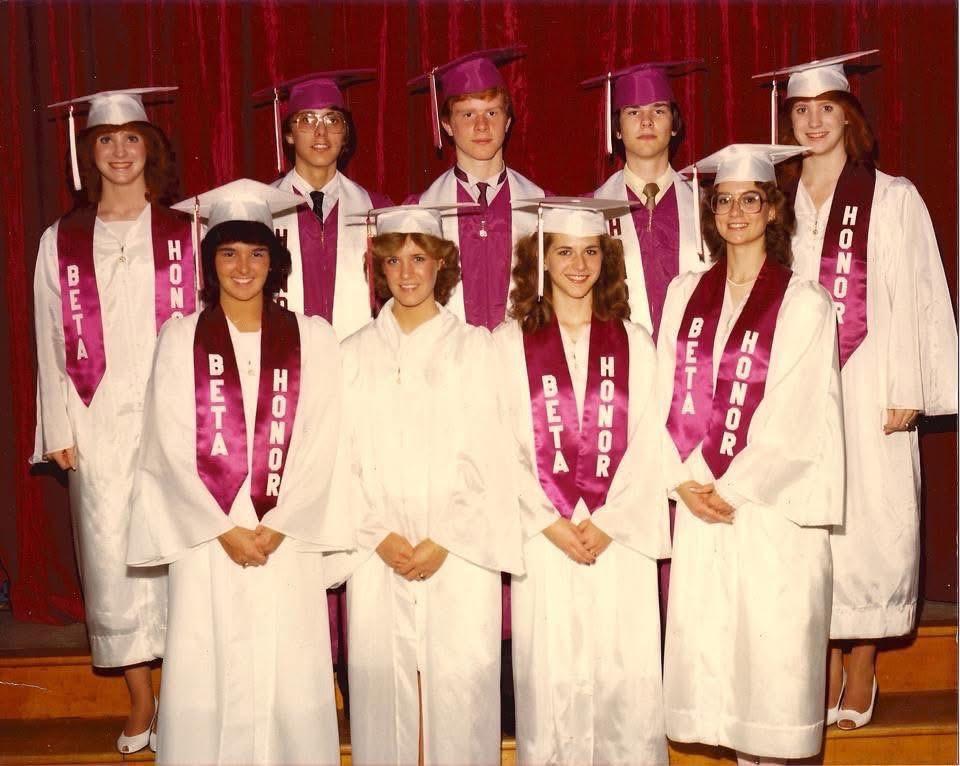 Best friends on high school g…