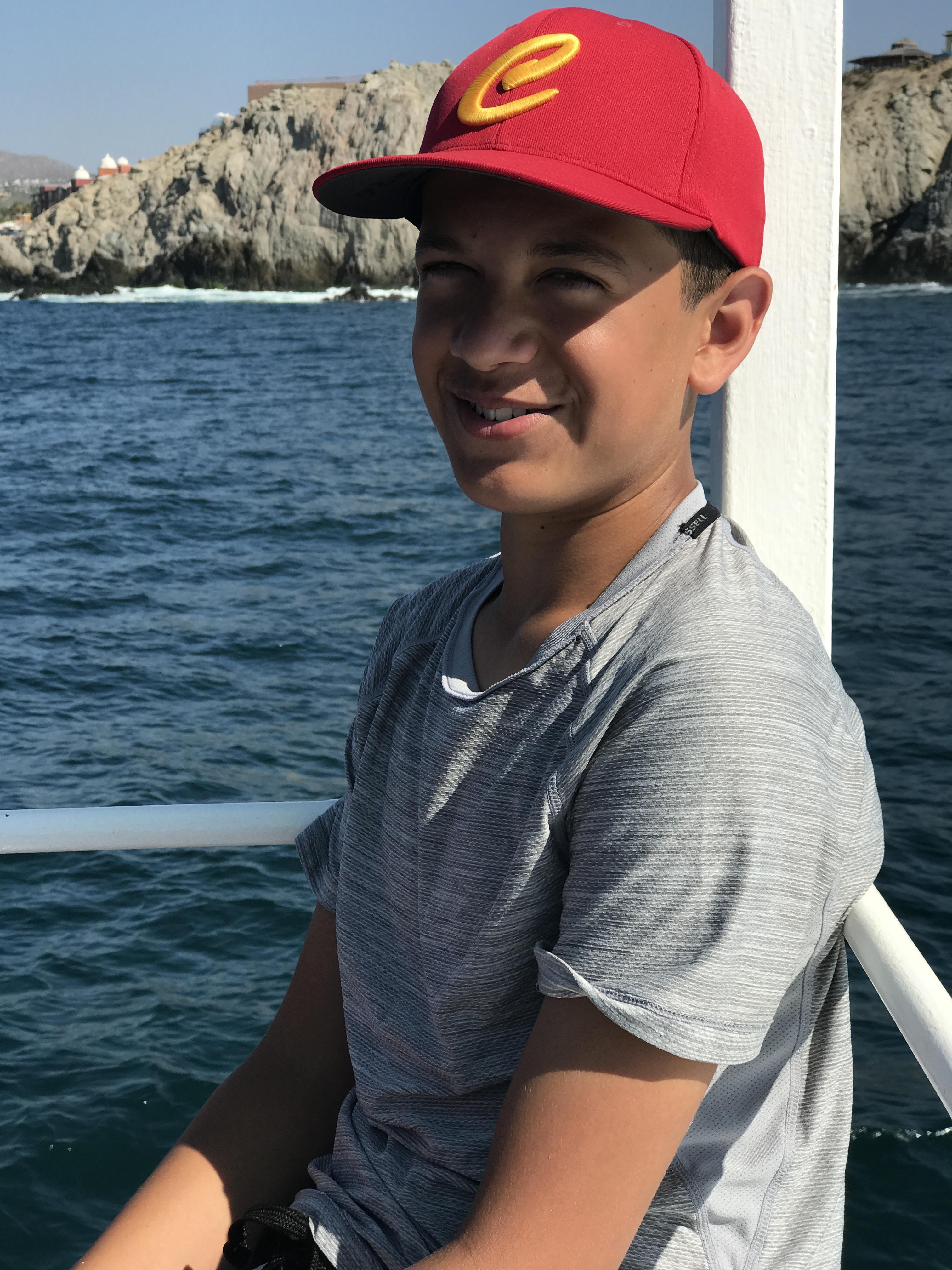 Joaquín Out at sea getting re…