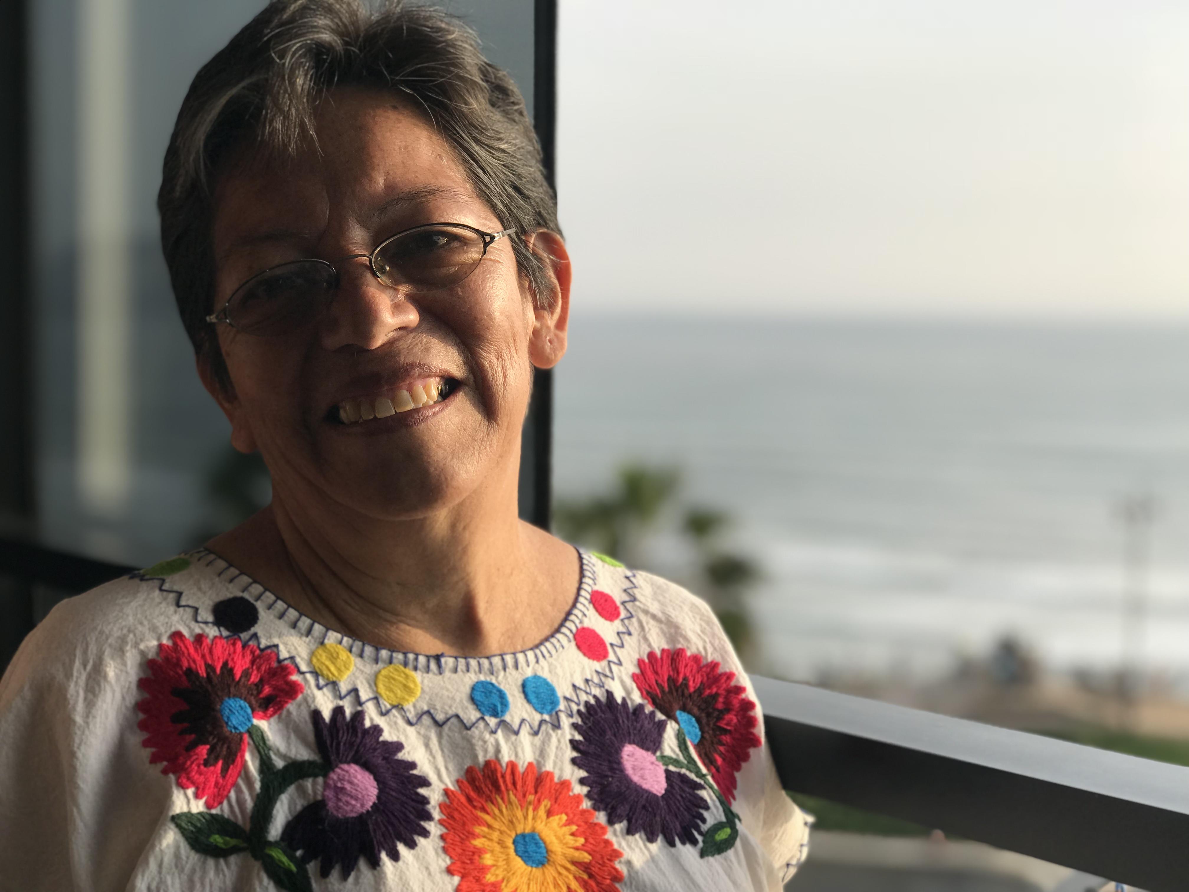 Mami y su amado mar Limeño