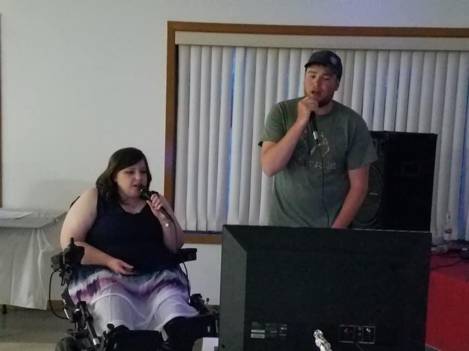 Kim & Shaun Singing at Gr…