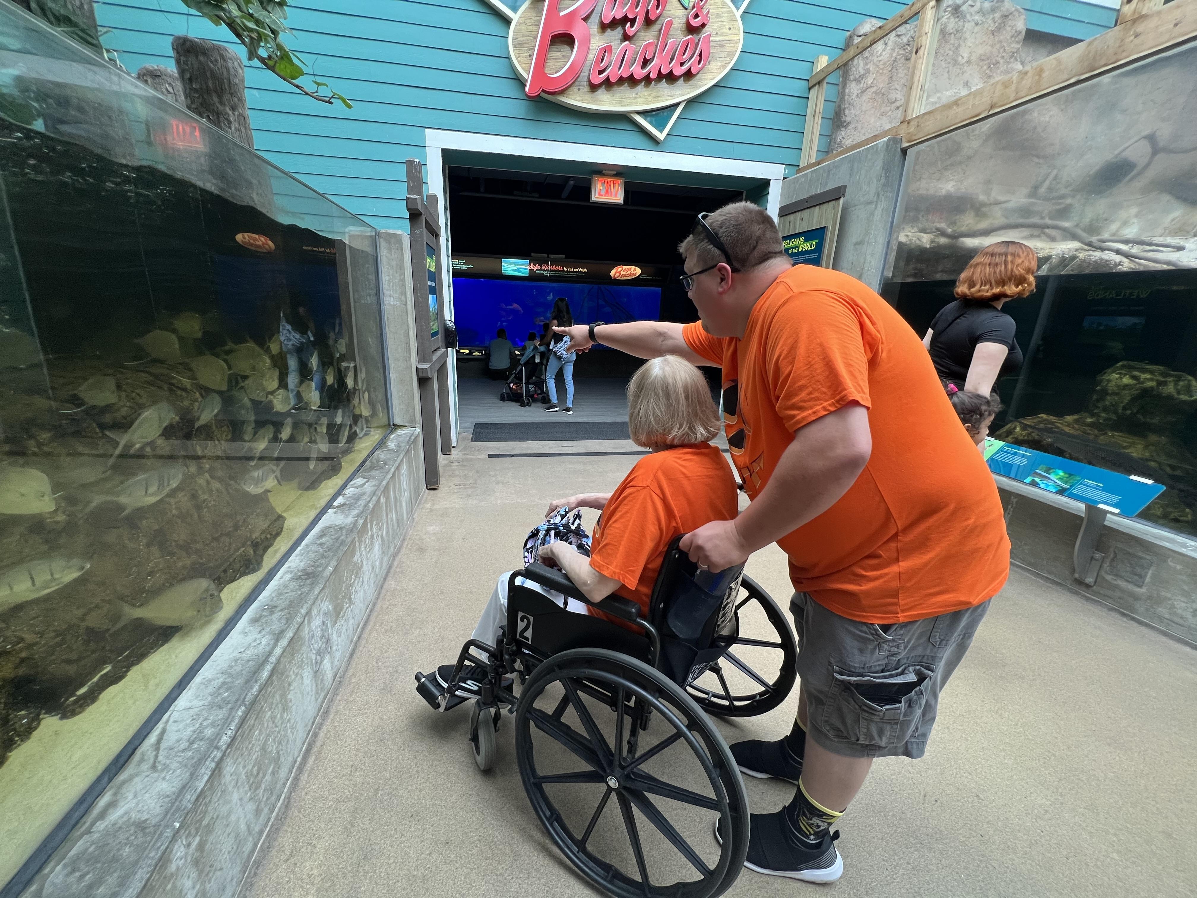 A trip to the aquarium. Gramm…