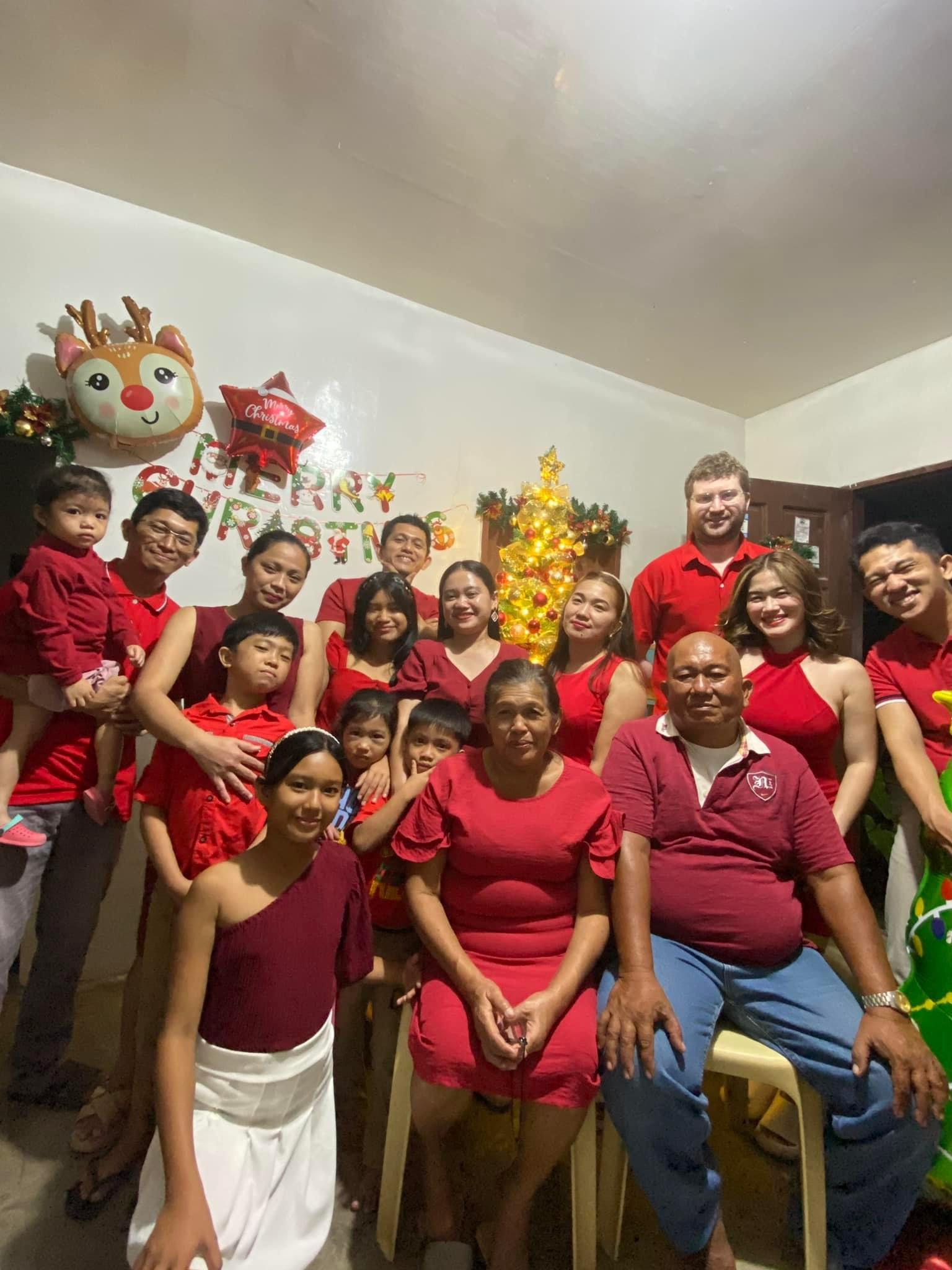 Sam’s Family in the Philippin…