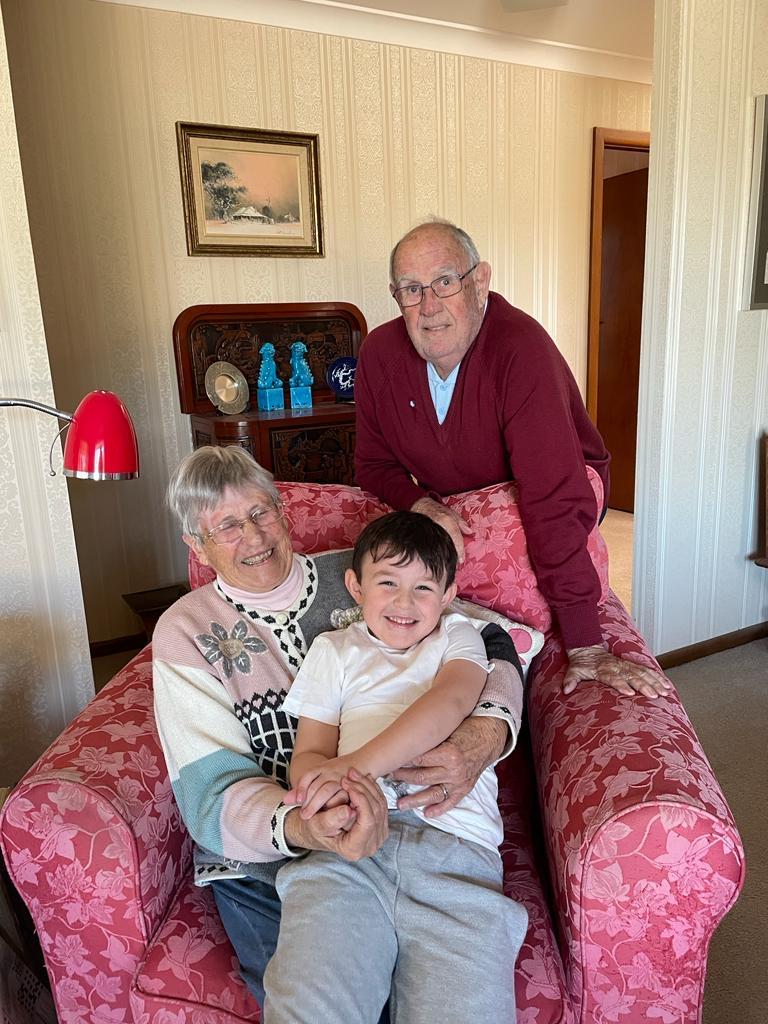 Ashy visiting GGpa and GGma