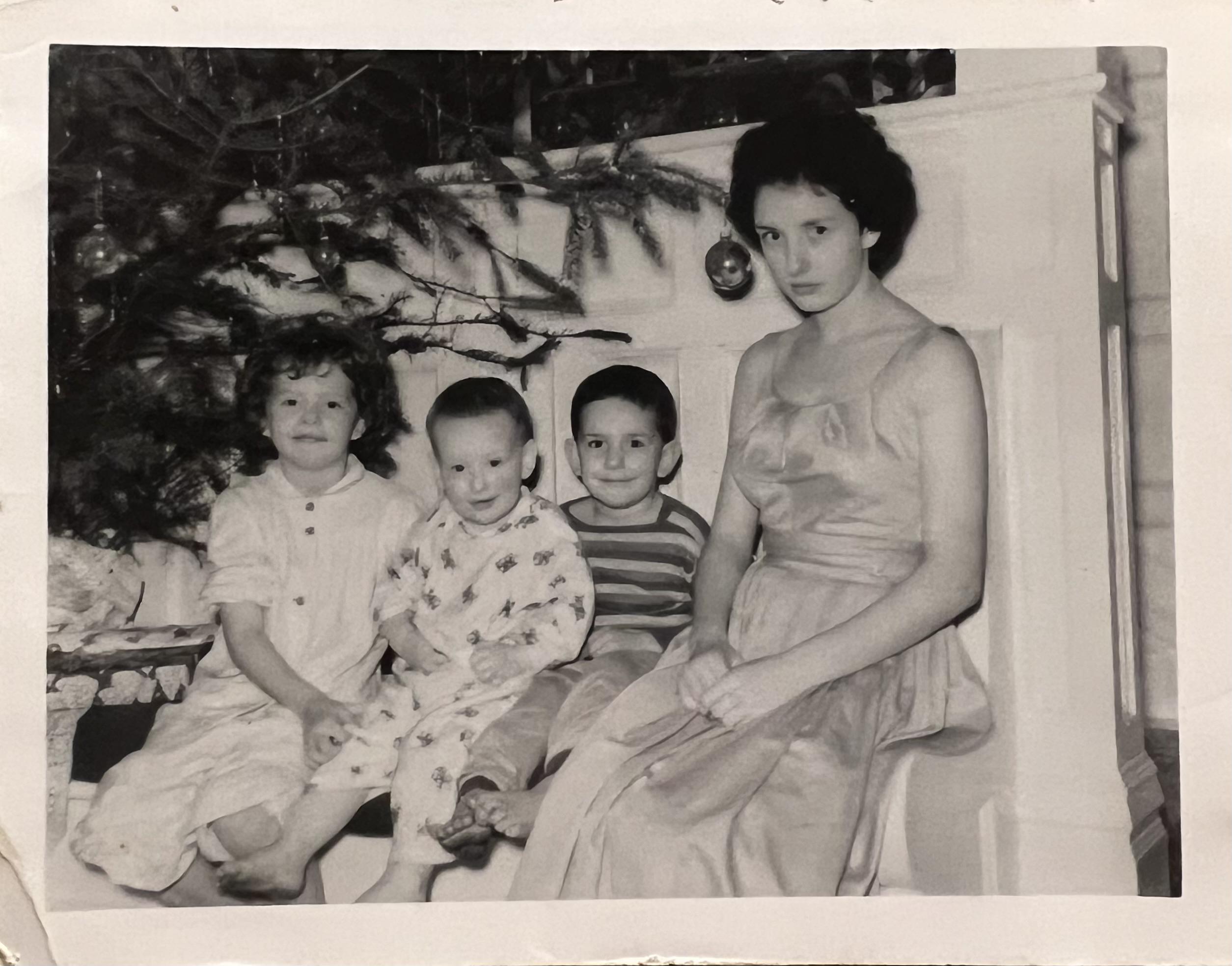 David with his 3 siblings. Ri…