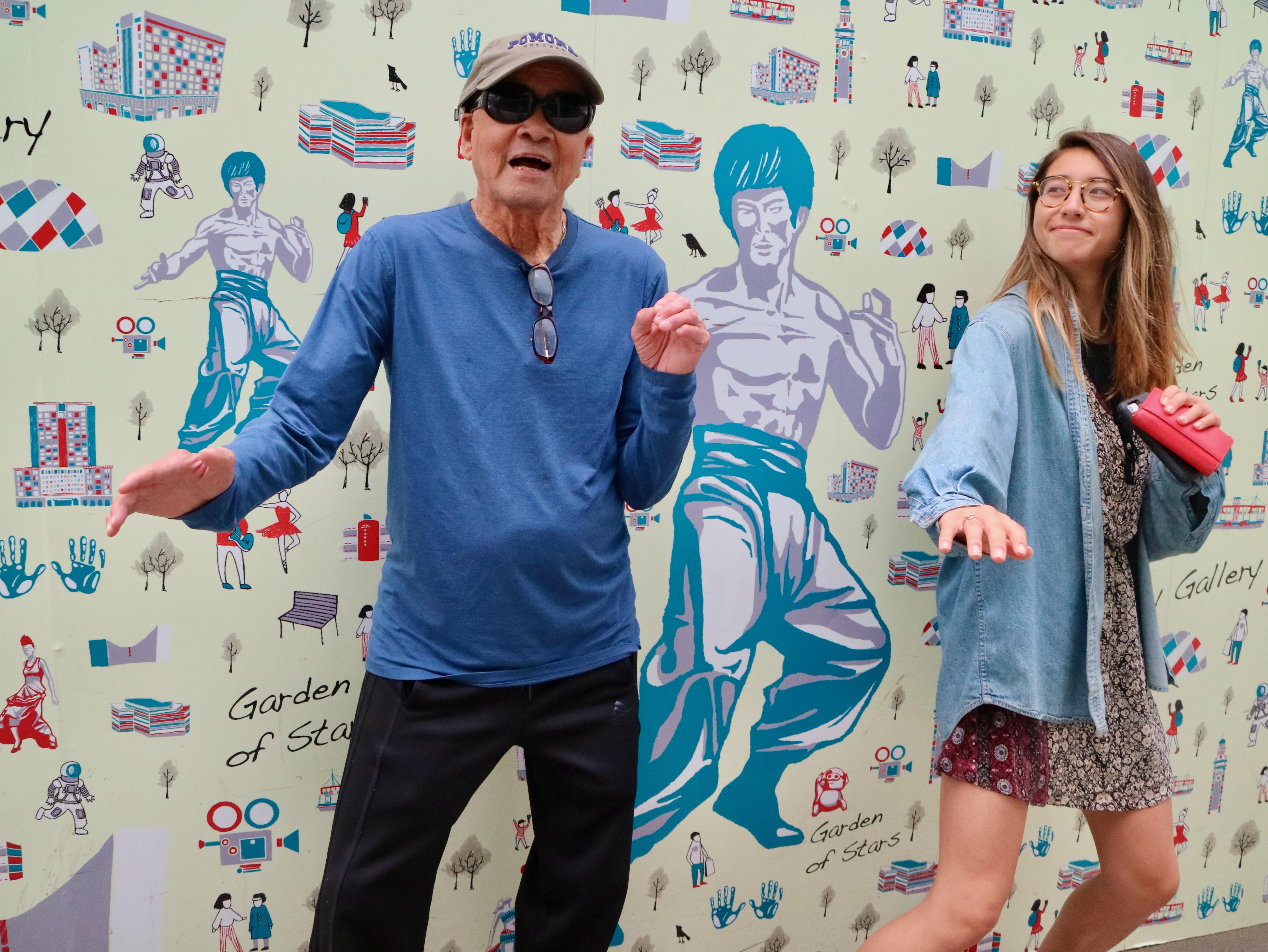 Fu-Tin shows his Bruce Lee te…