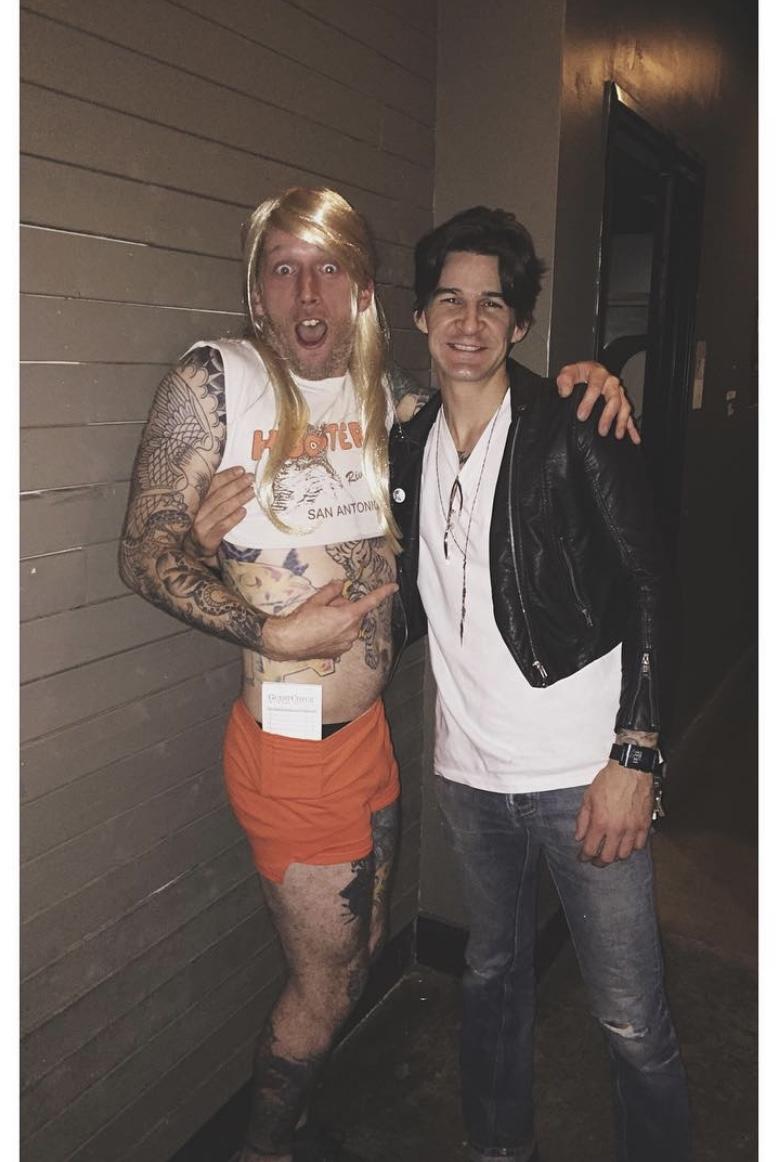 Hooters Girl and Uncle Jesse
