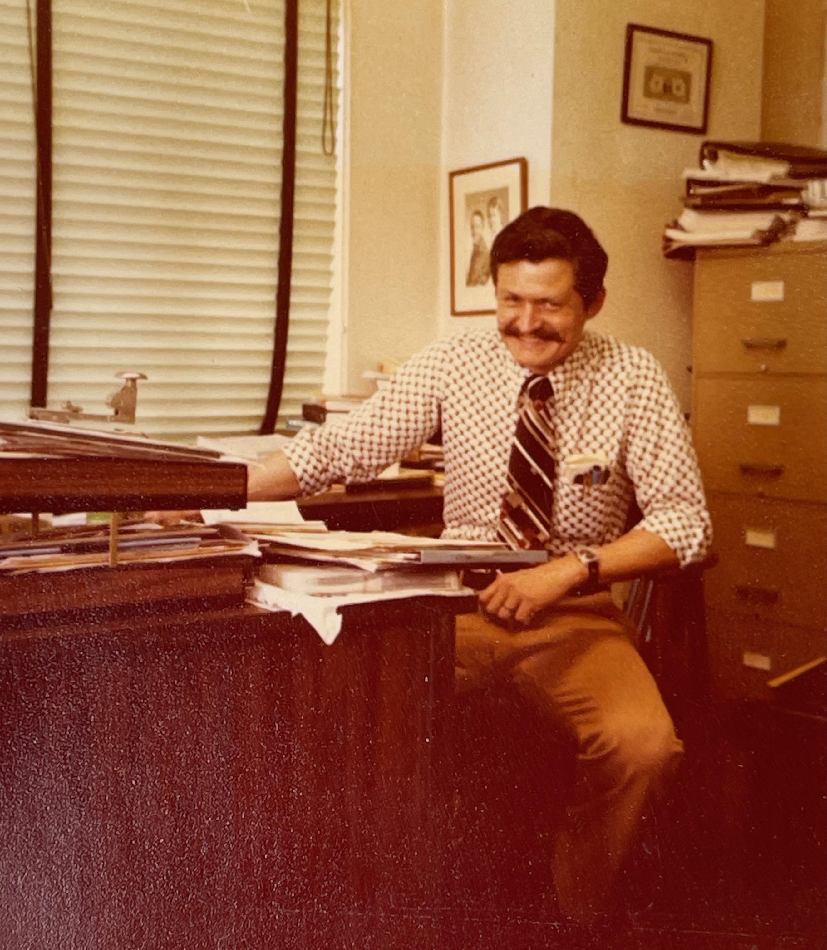 Mort working at Chandler's