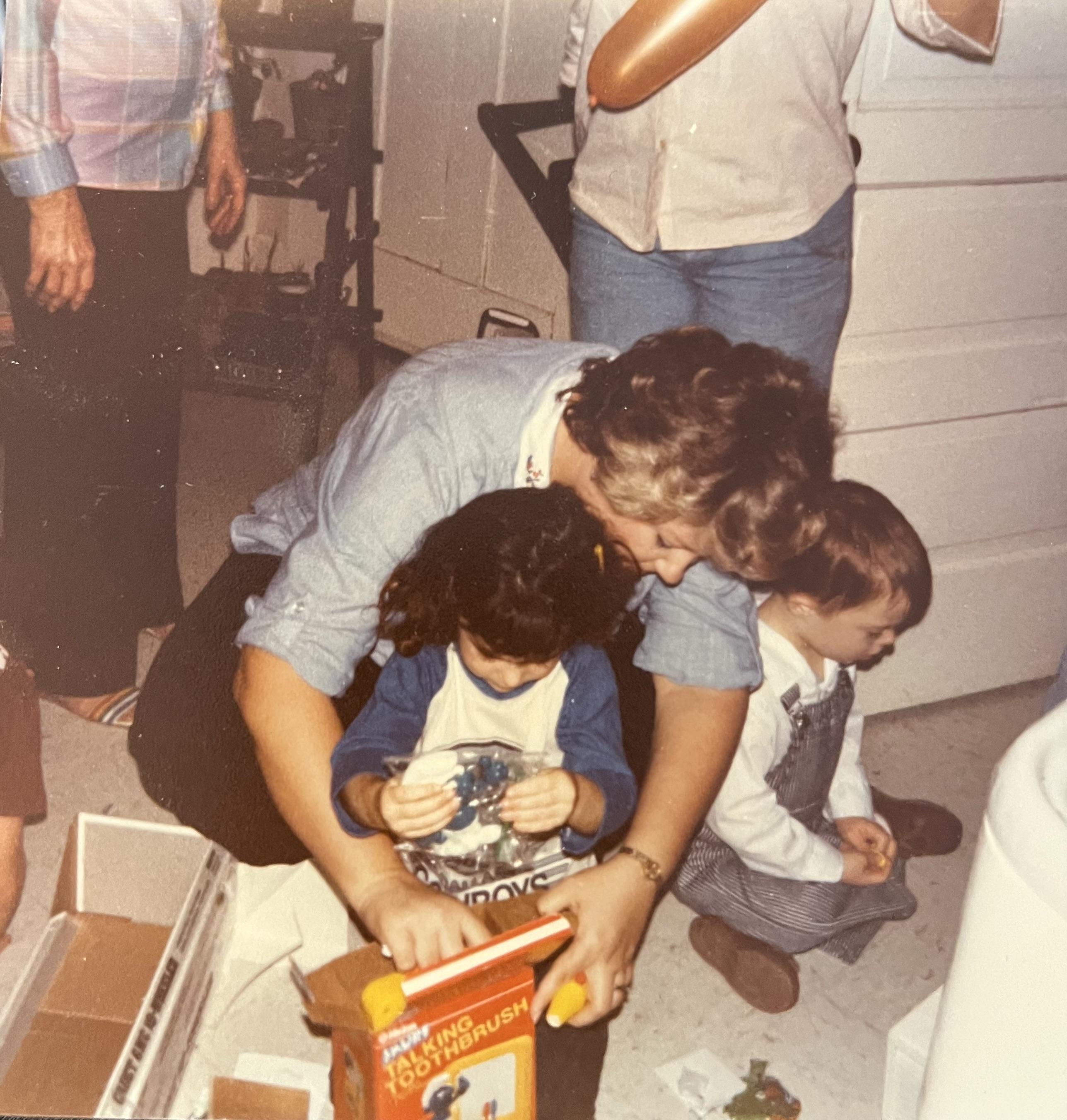 Linda helping niece Rochene S…