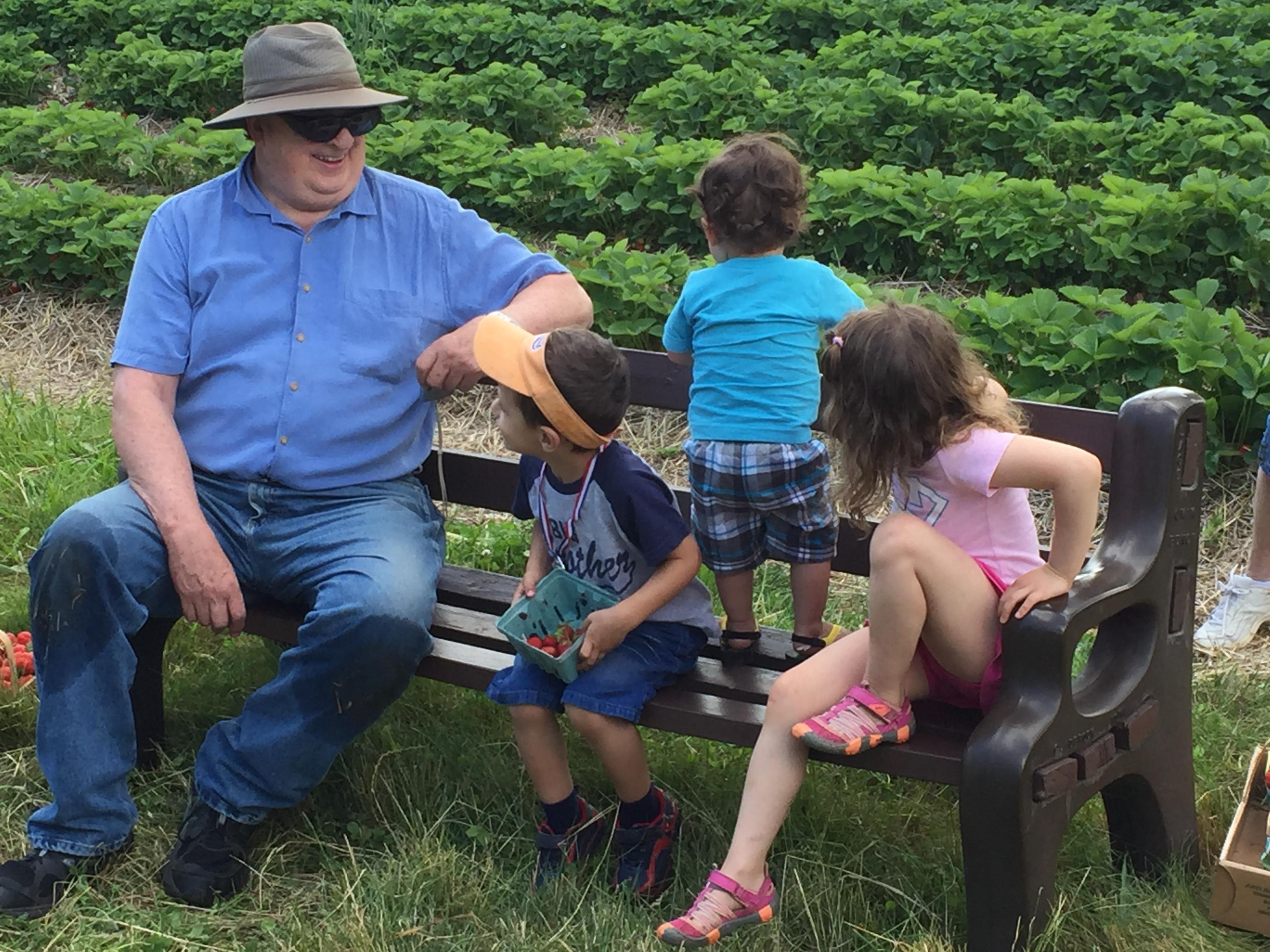 Jones Farm strawberry 🍓 picki…