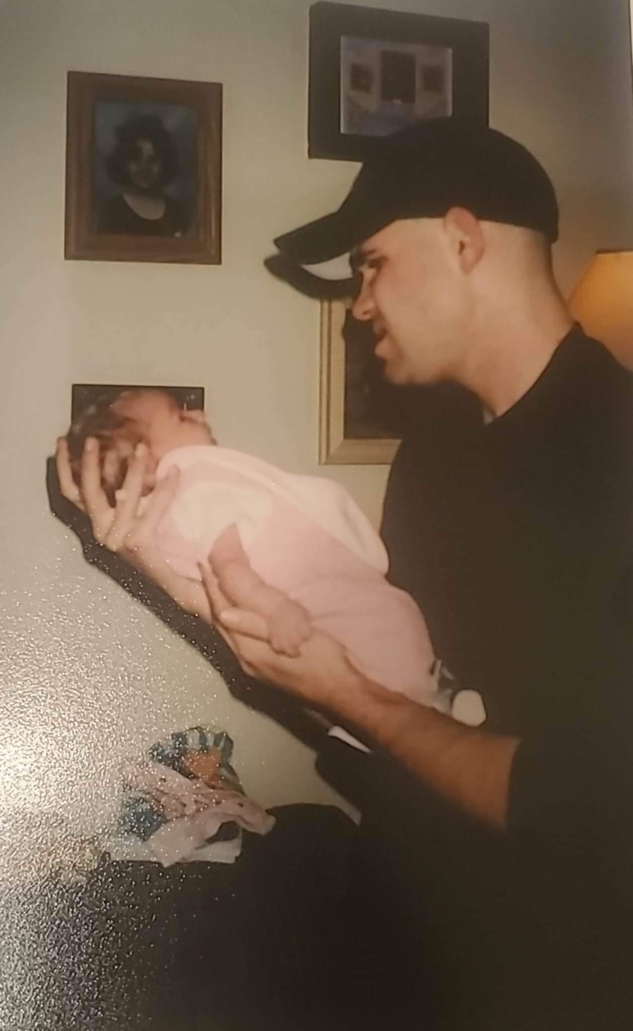 Meeting neice Aubrianna for t…