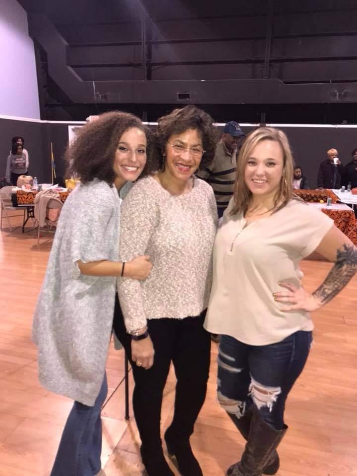 Dabney Thanksgiving Family Di…