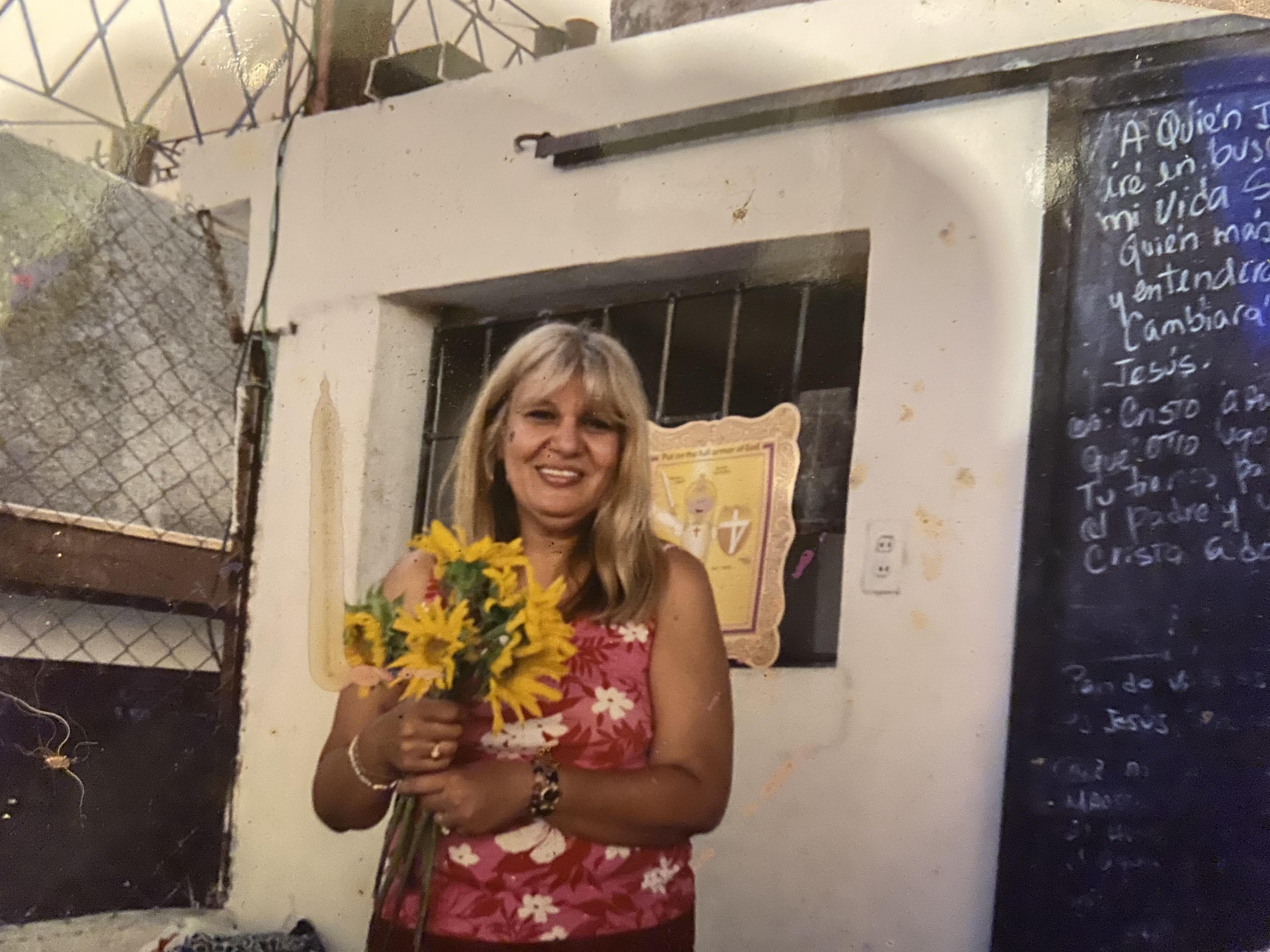 Anabel with a gift from membe…