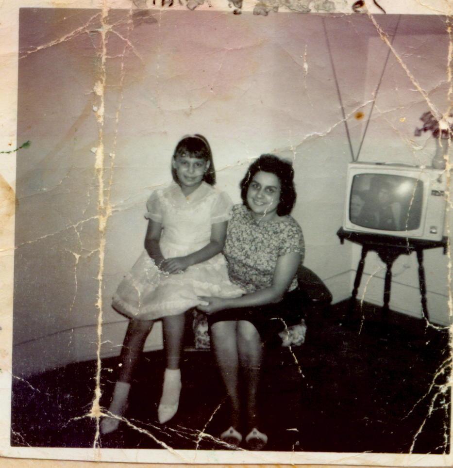 Anabel and her mom Adelfa in …