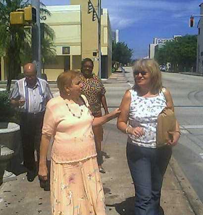 Anabel and Cartine go with fa…