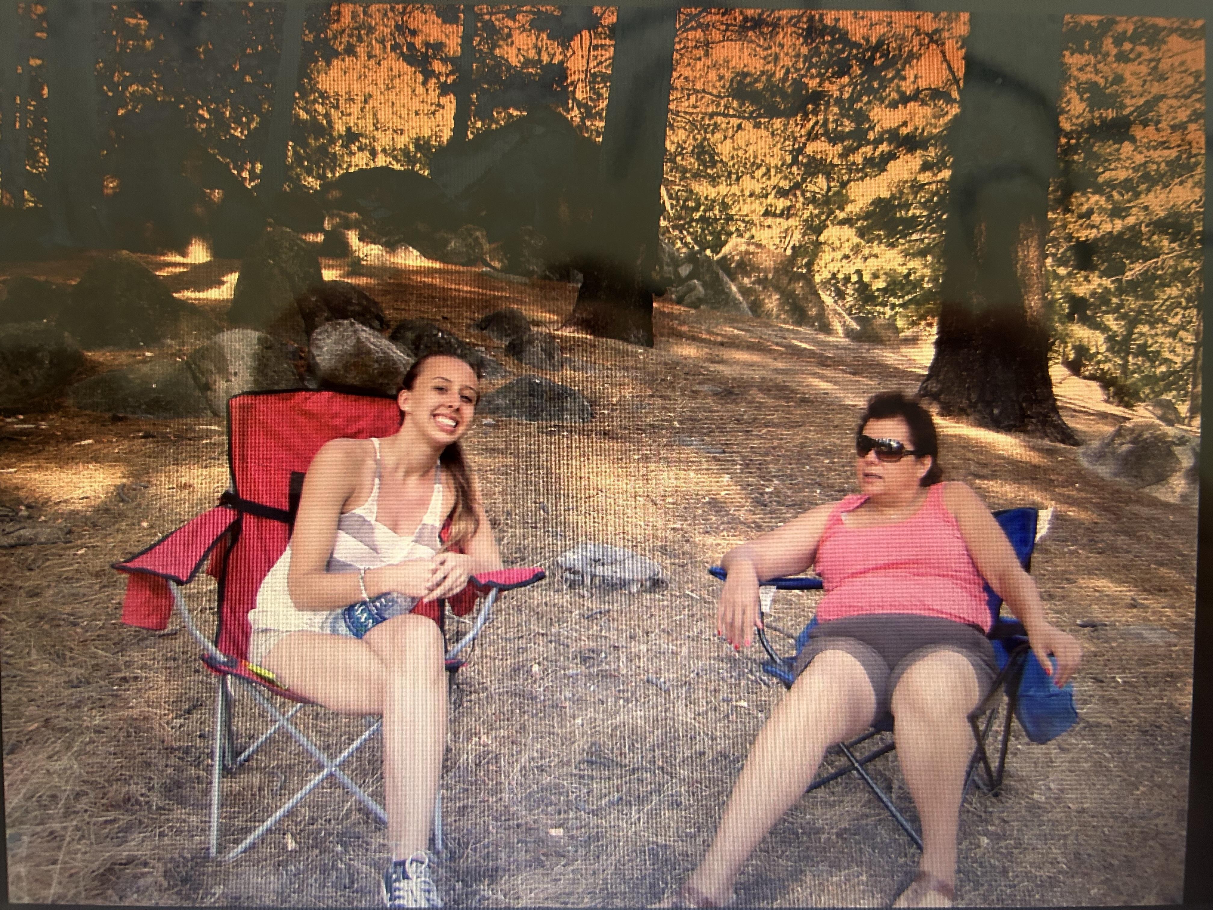 Rita & Amber just chillin…