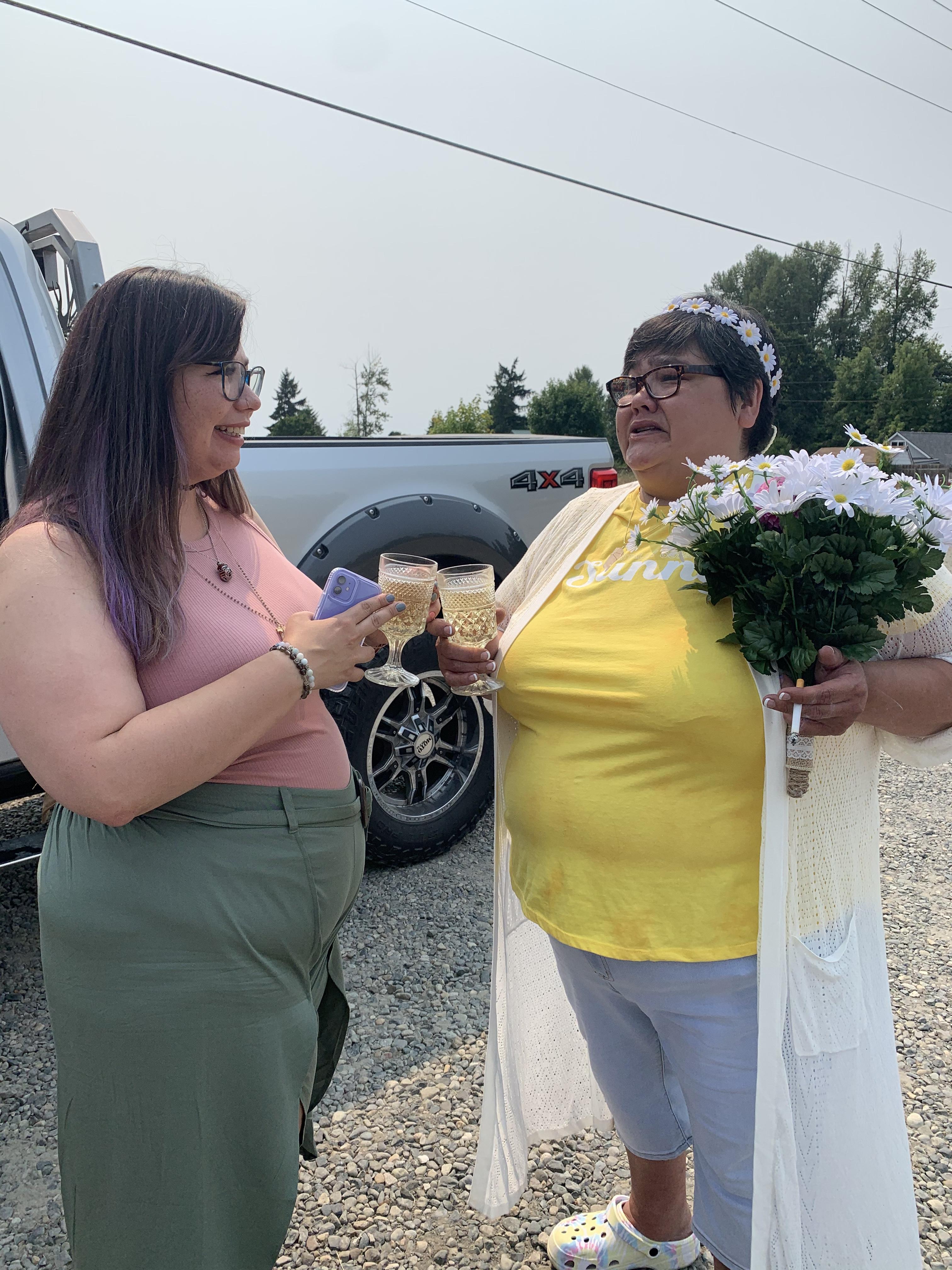 Beautiful bride with beautifu…
