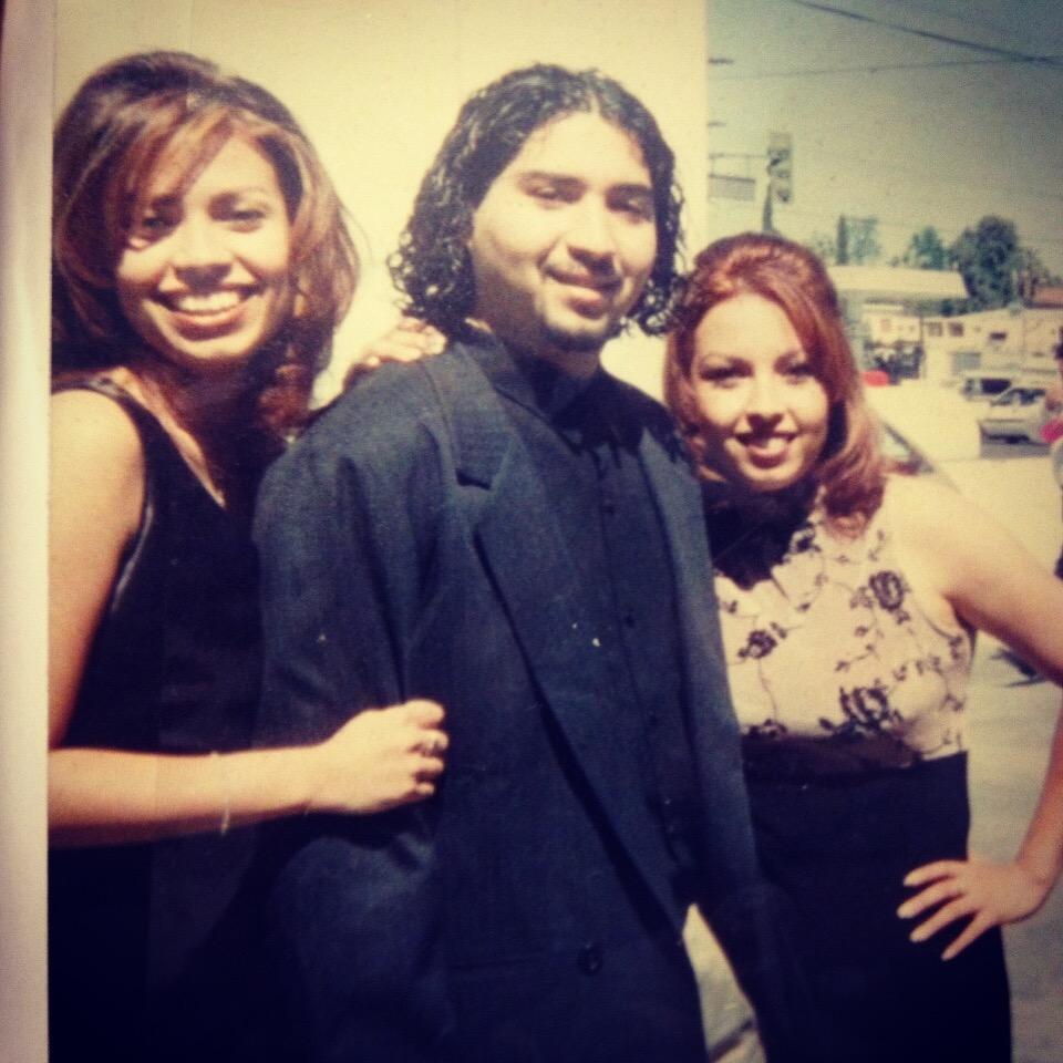 Siblings headed to a family p…