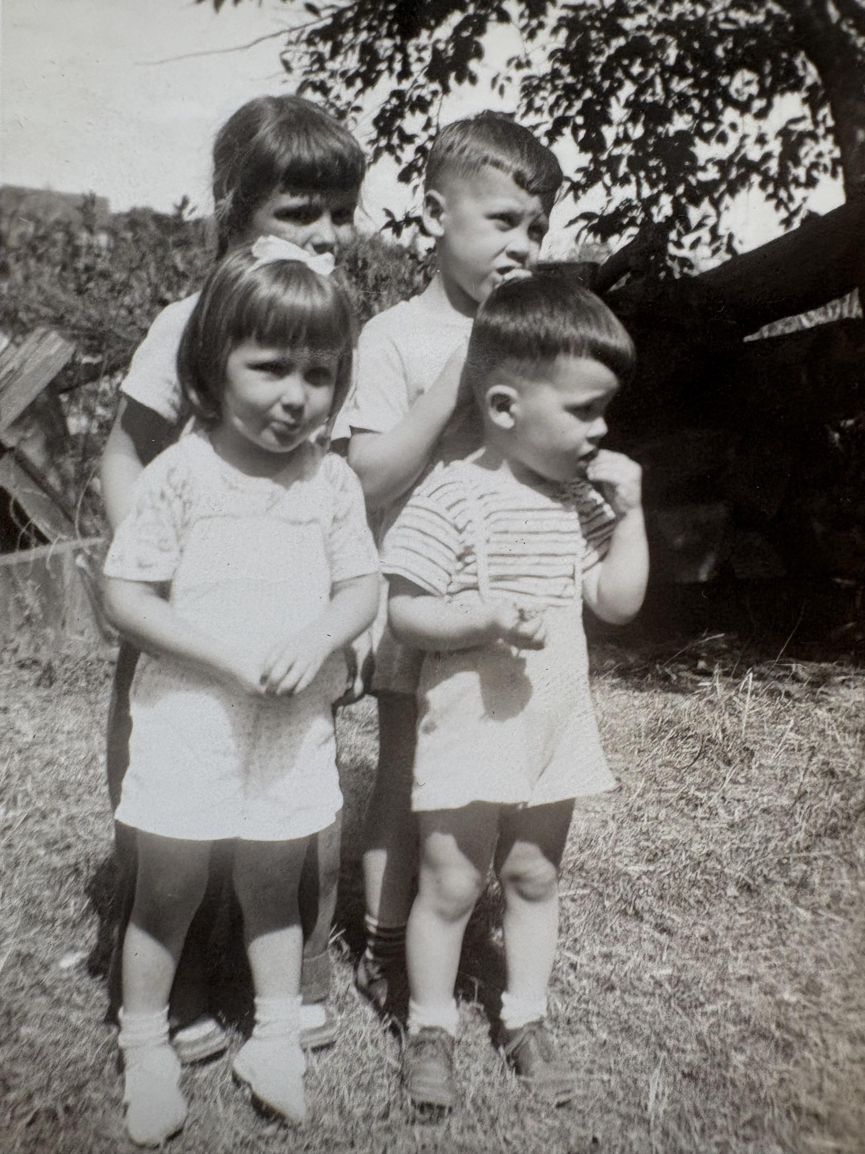 Bonnie and her young cousins,…