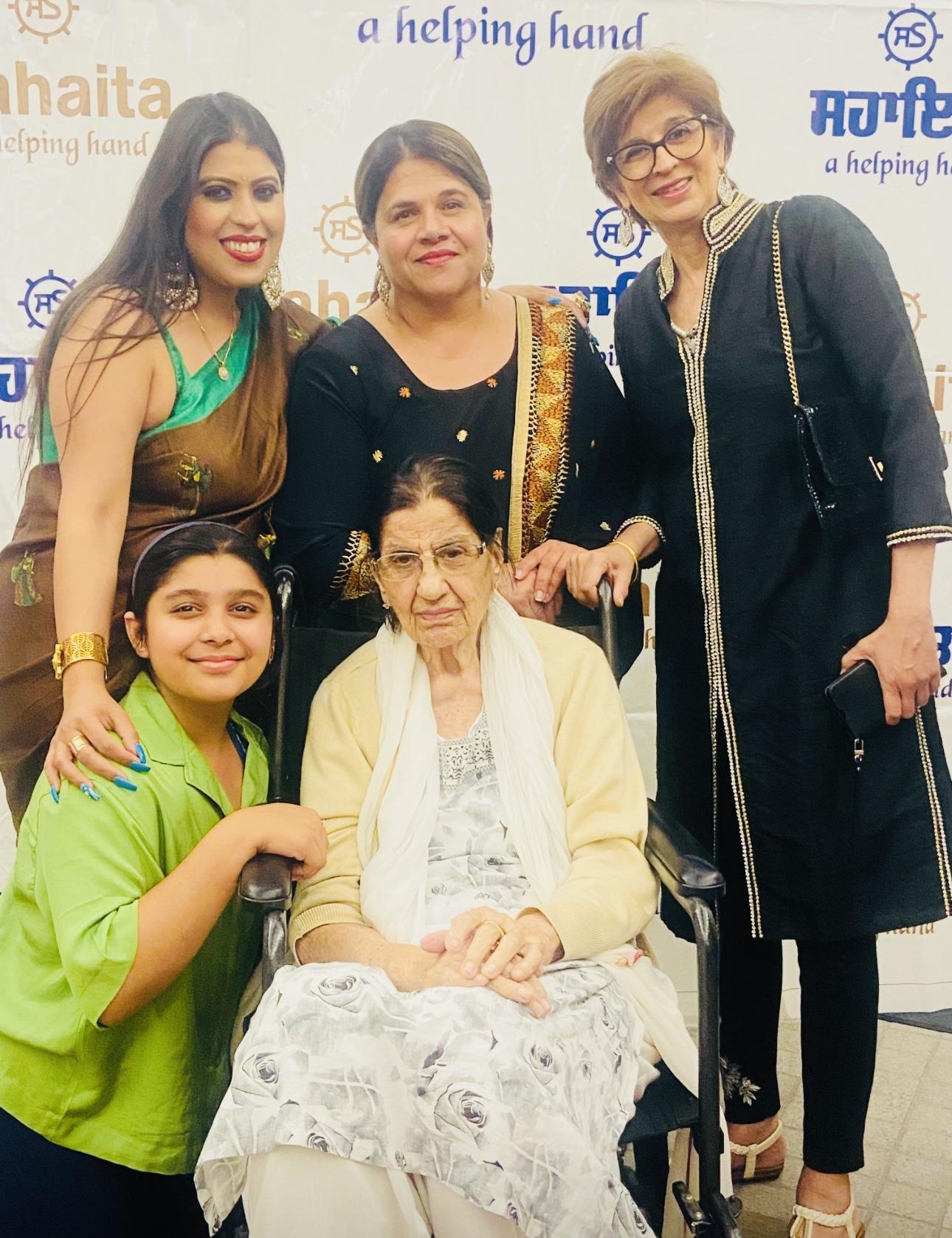 With Aunty Dearest ❤️