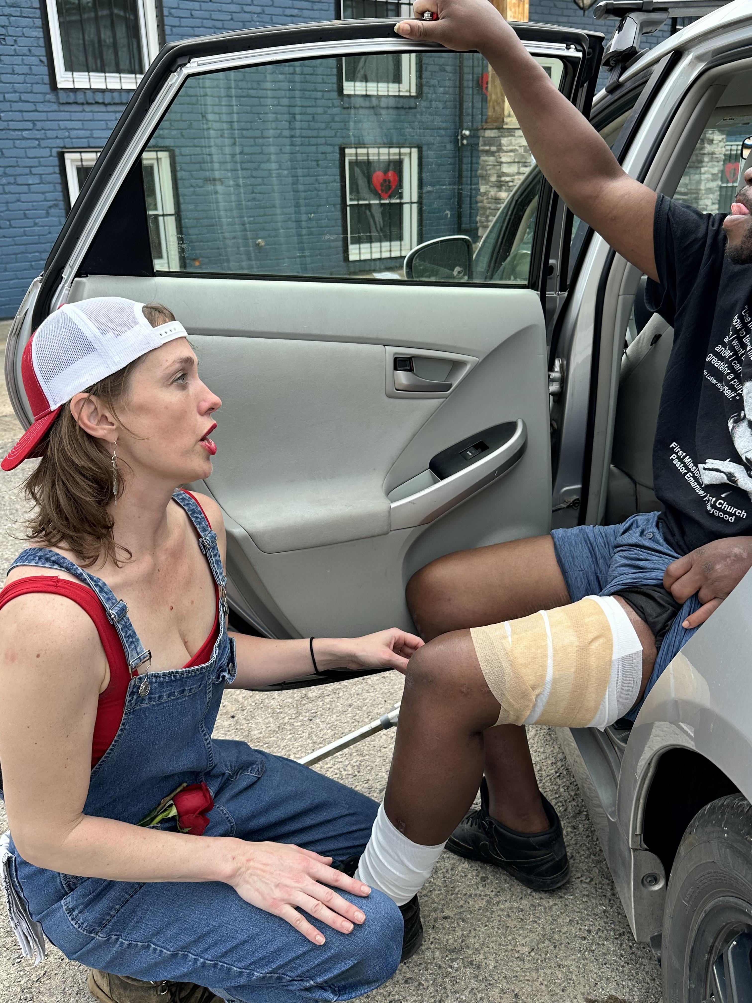 Tending to wounds among Nashv…