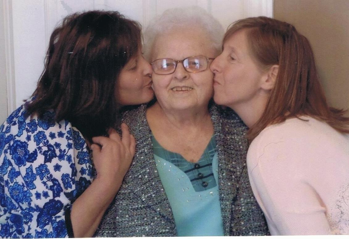 Doris, Susan and Brenda at Ke…