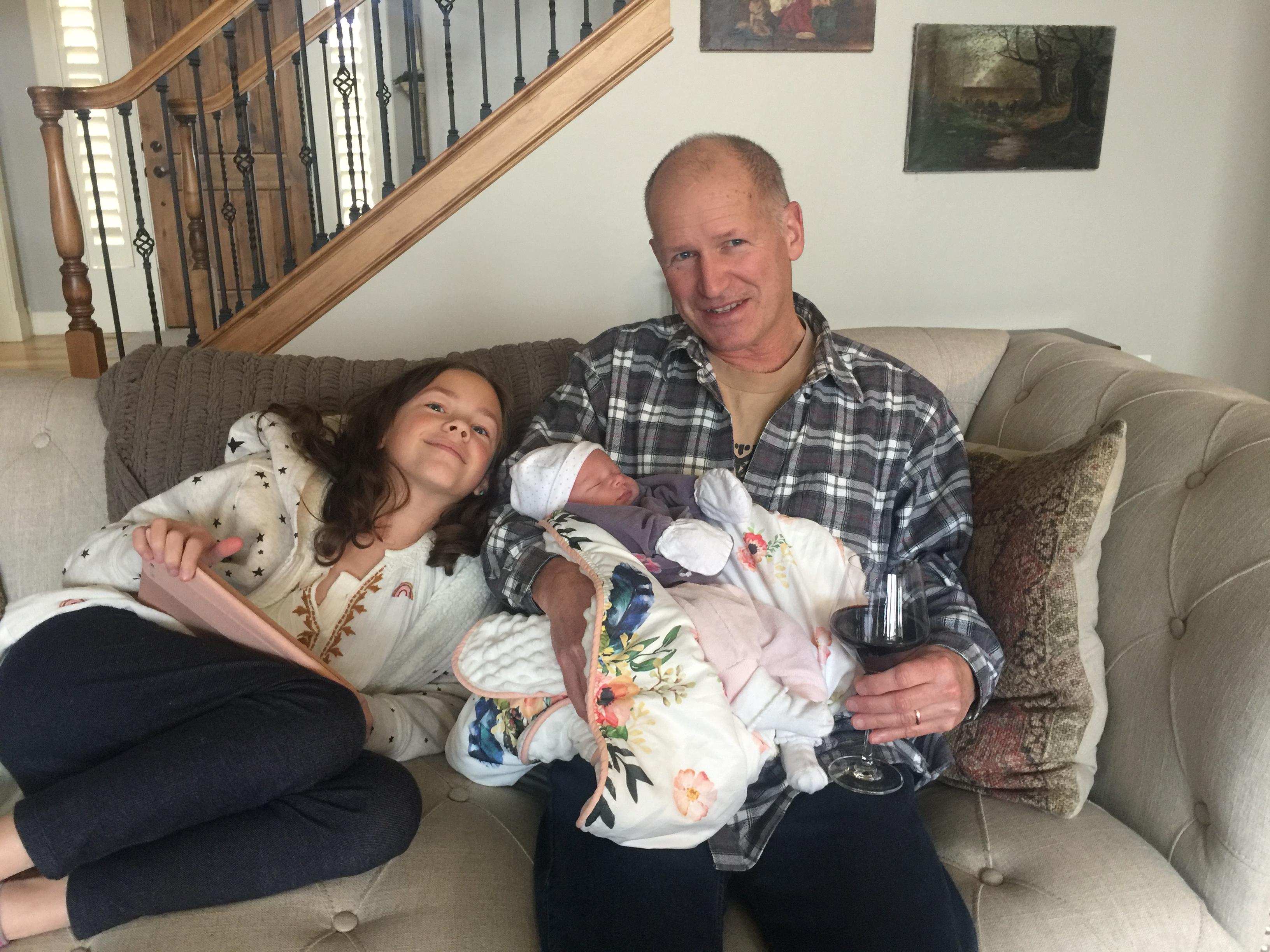 Lee and his granddaughters