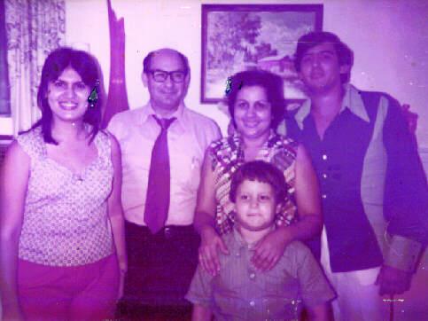 Adelfa y su familia