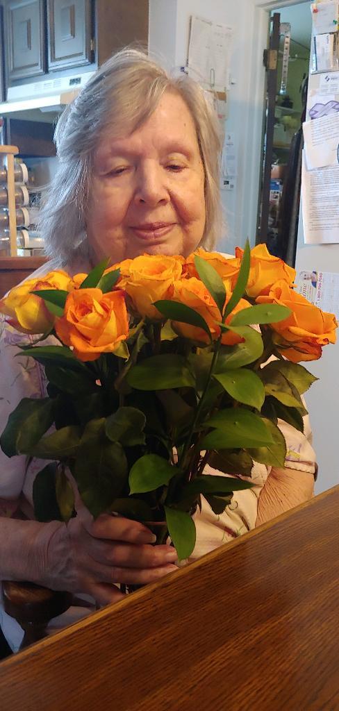 Grandmee and flowers ❤️