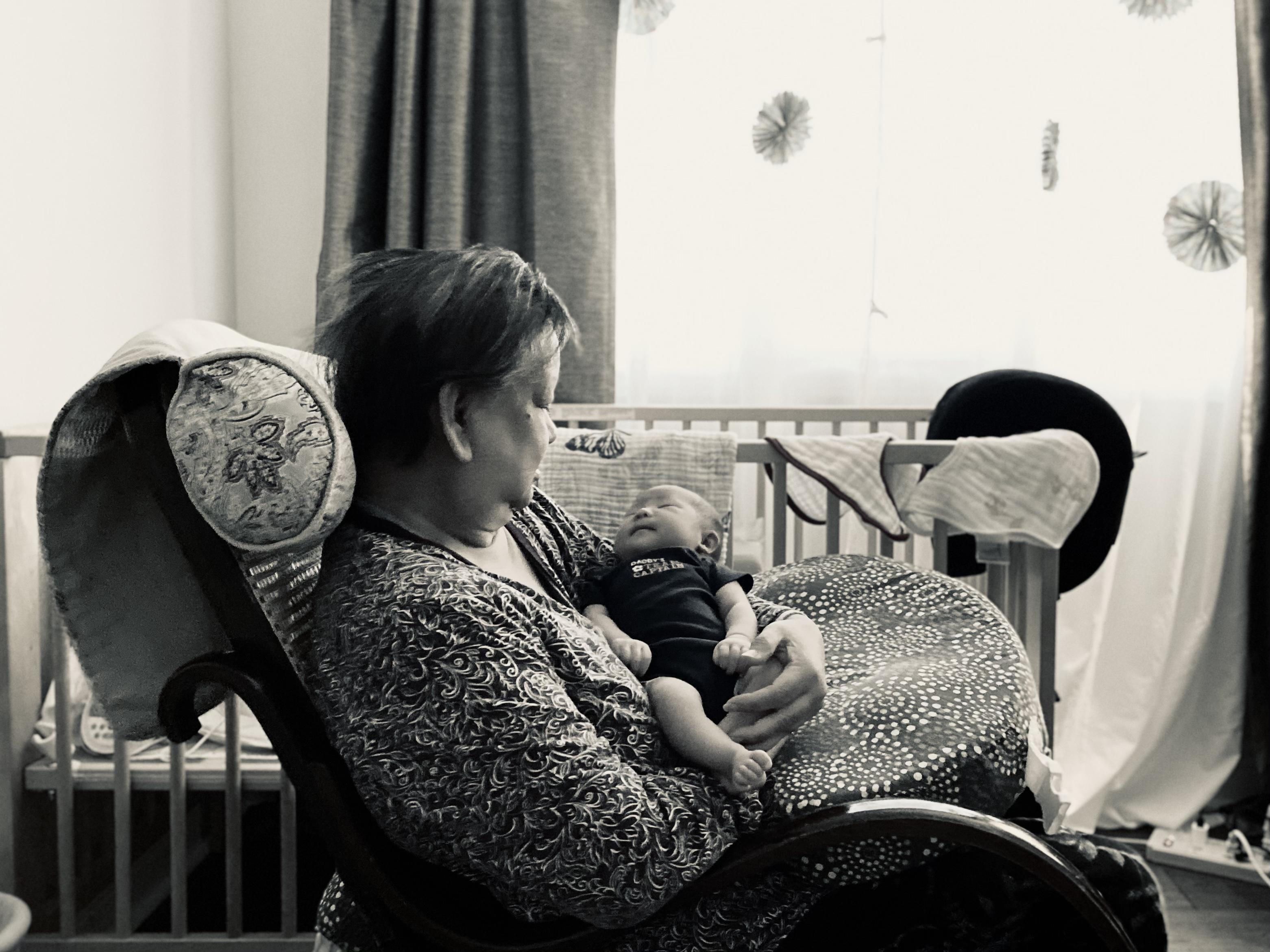 Mimi and Nunu at a few days o…